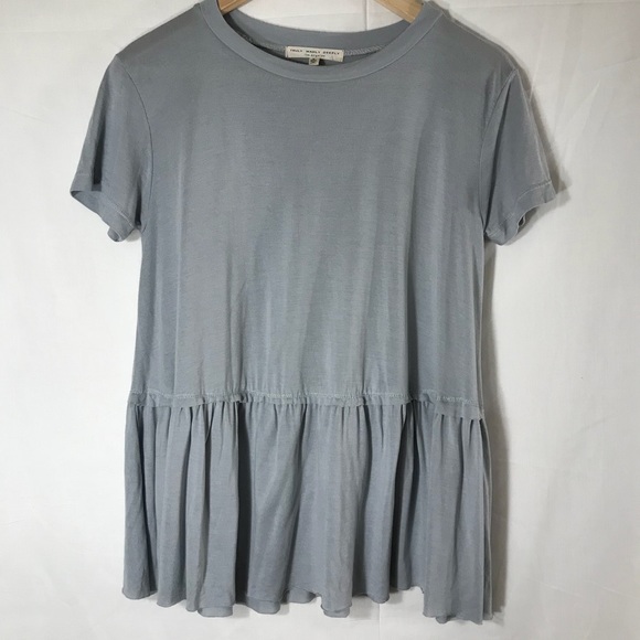 Urban Outfitters Tops - Urban Outfitters Truly Madly Deeply top